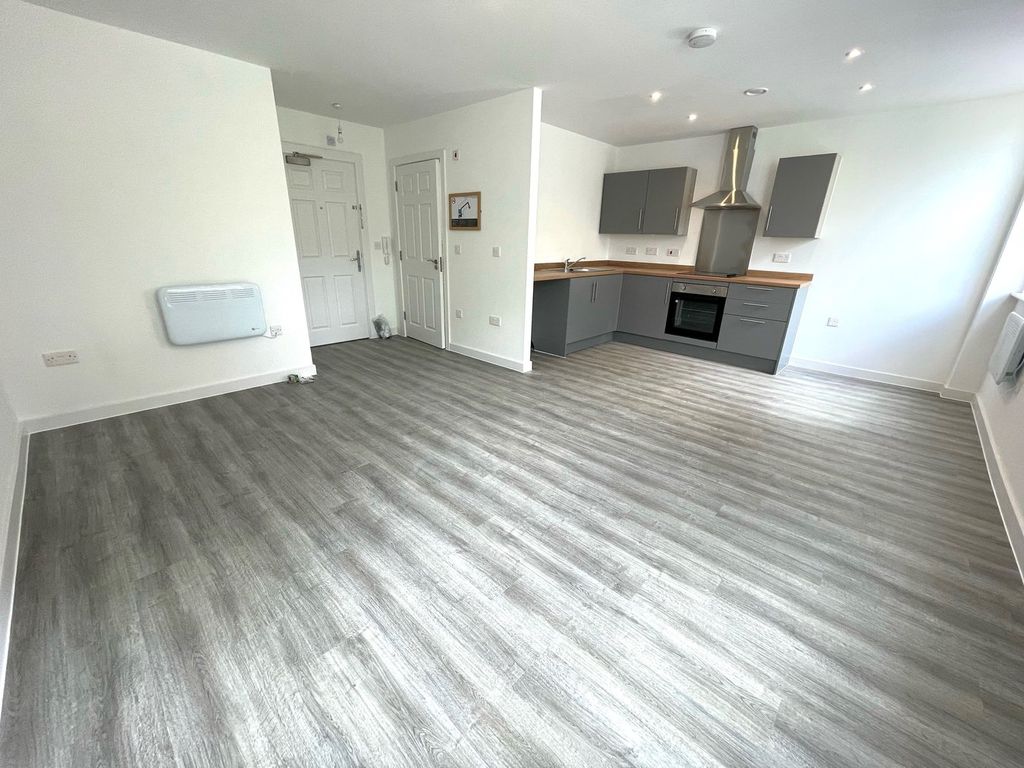 Property photo 2 of 7