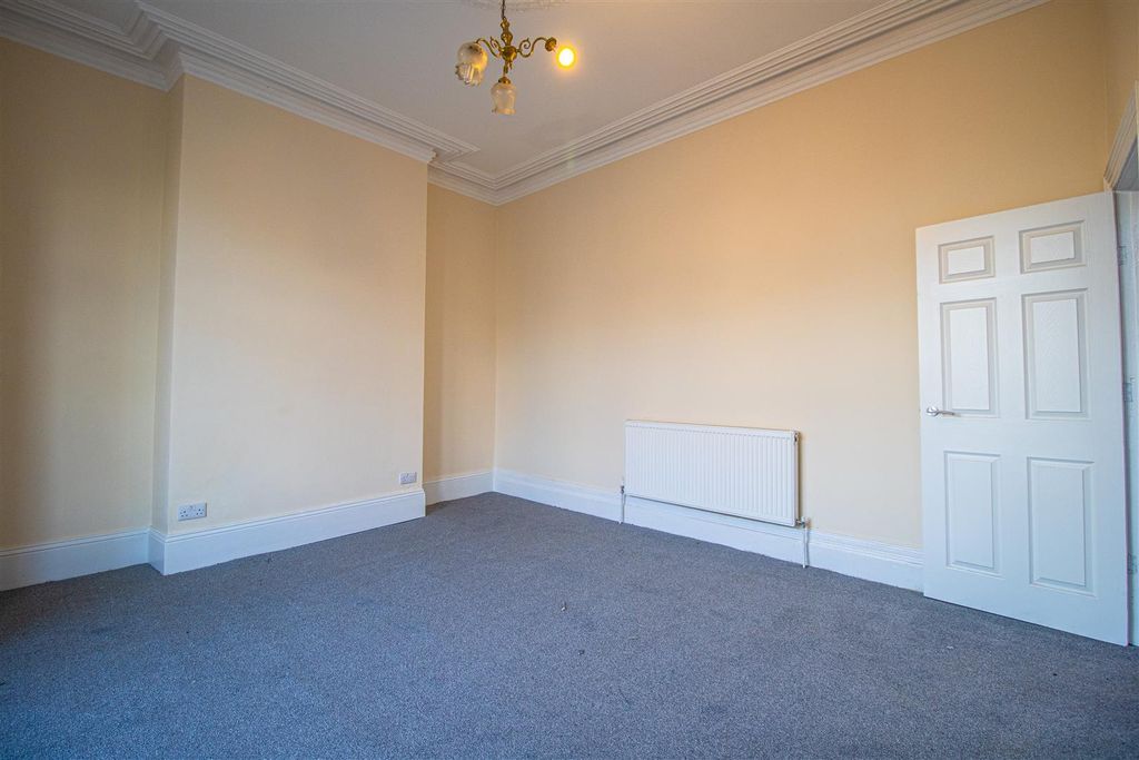 Property photo 2 of 9 Reception 1