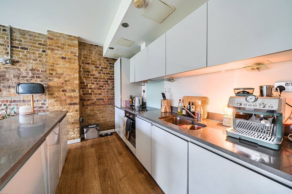 Property photo 3 of 27 1410285-16-69933E...