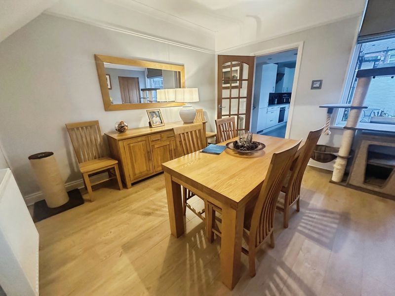 Property photo 3 of 15 Photo 6