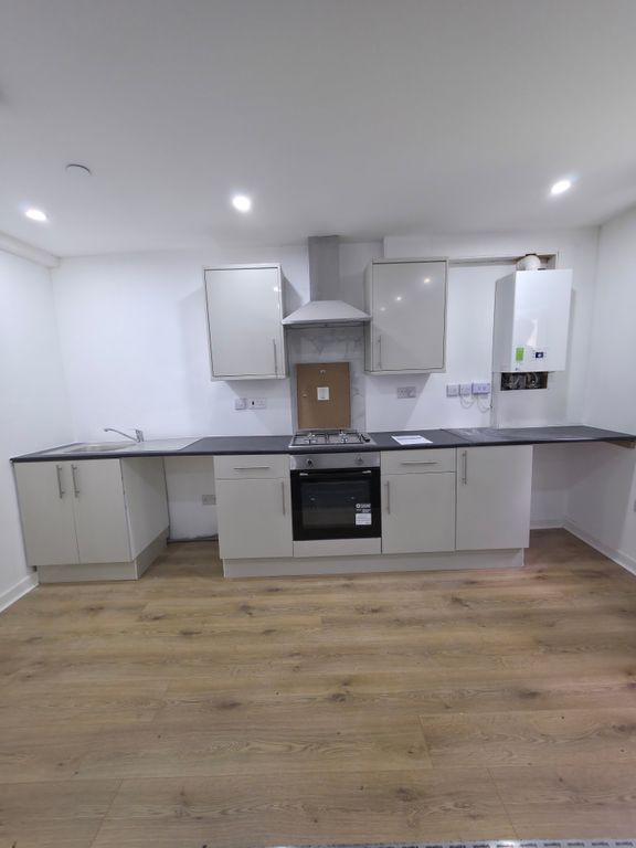 Additional image 6 of 3 bed flat to rent52 Ystrad Road, Pentre CF41