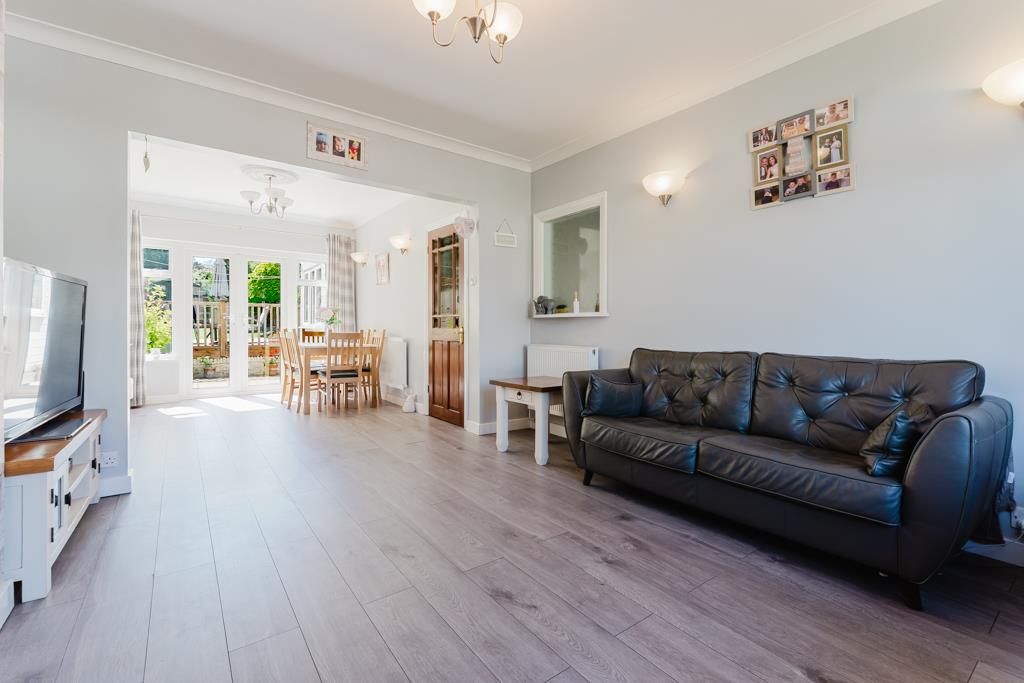 Property photo 3 of 31 13 Bowhill, Kettering (14 Of 33).Jpg