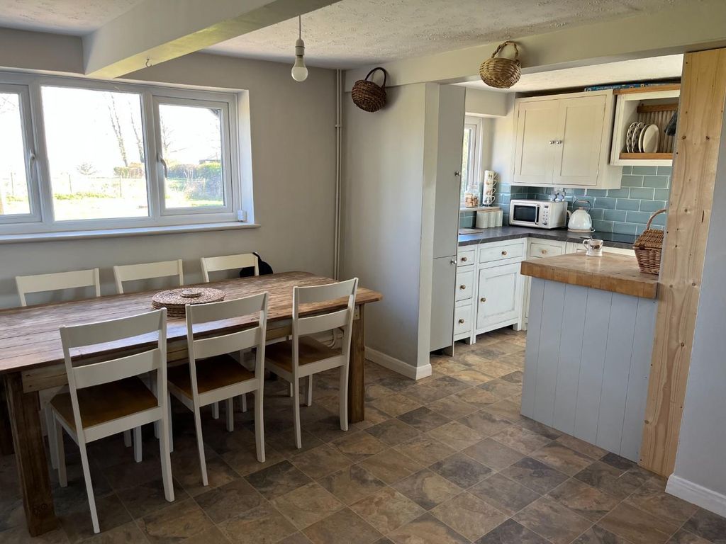 Property photo 1 of 12 Img_0216.Jpg