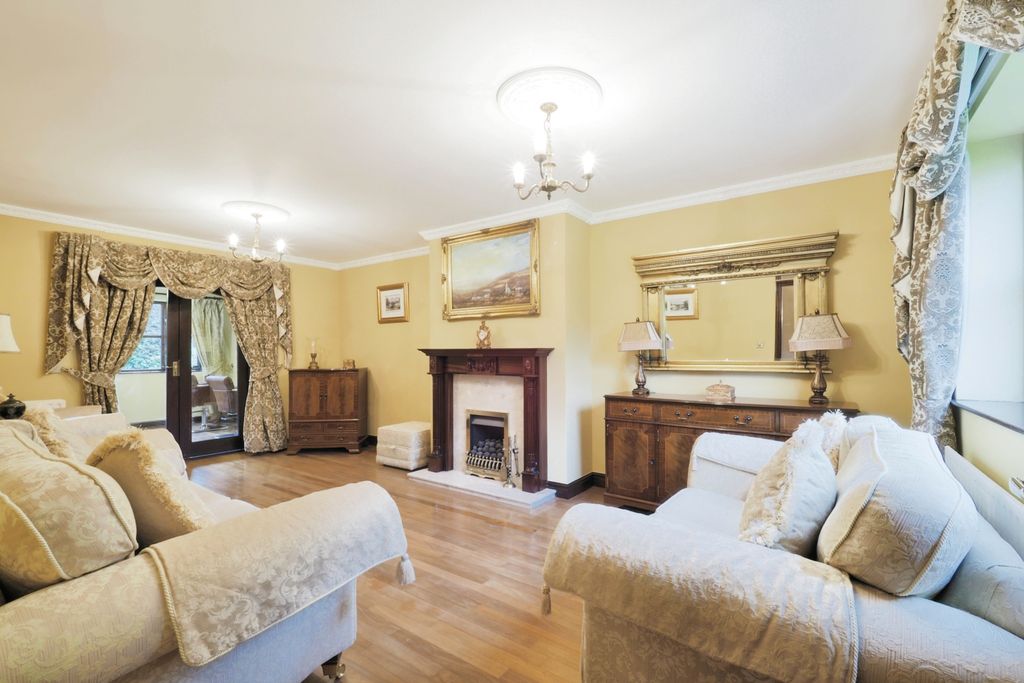 Property photo 3 of 24 Norlandhousechurchhillretforddn229Dg-014