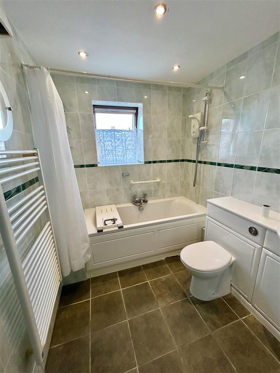 Property photo 3 of 21