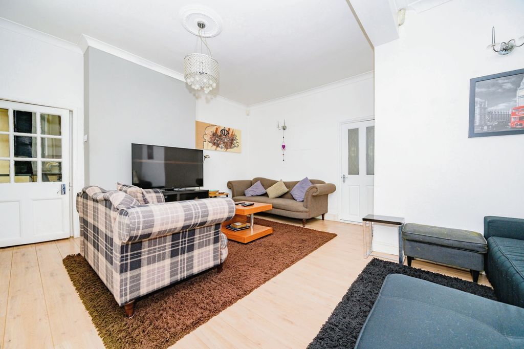 Property photo 2 of 20 Altonroad-1571