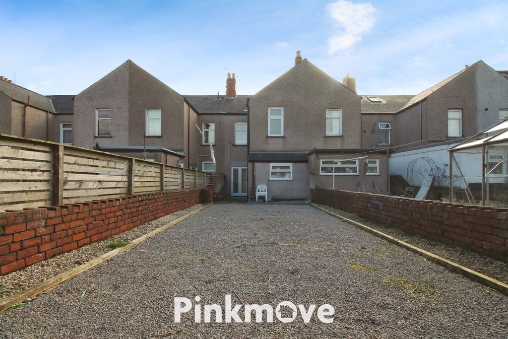 Property photo 3 of 14