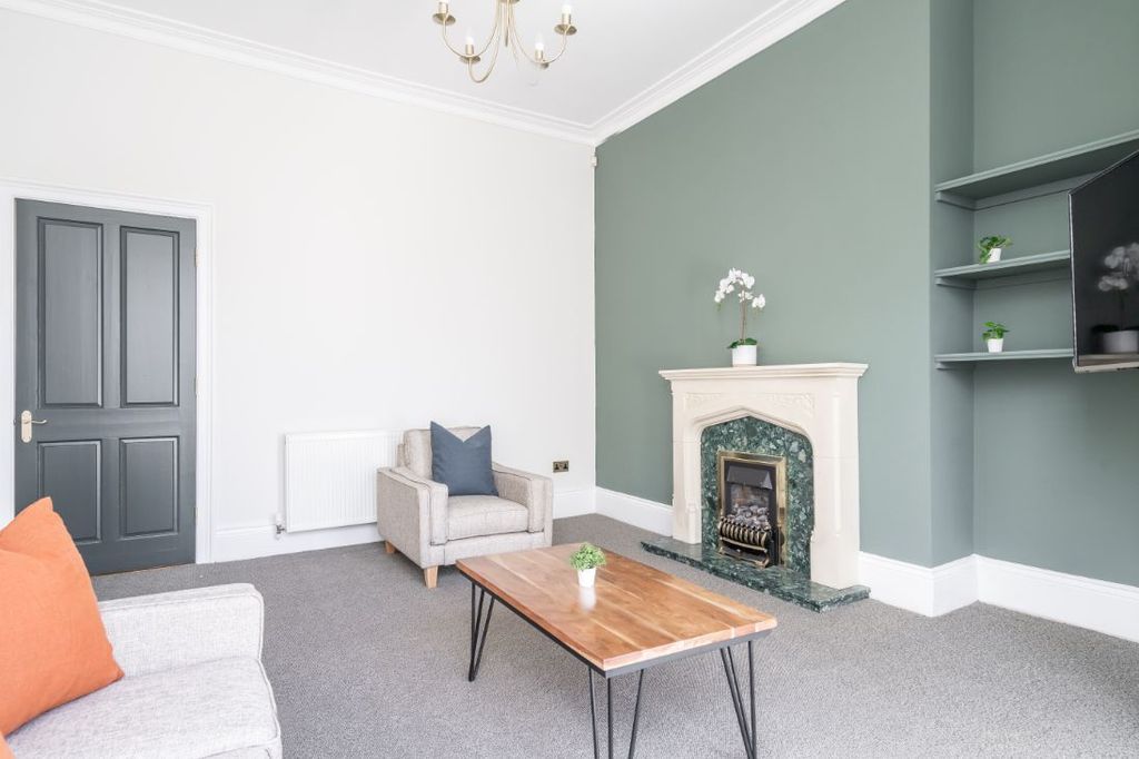 Property photo 1 of 7 26Etf2 - Living Area