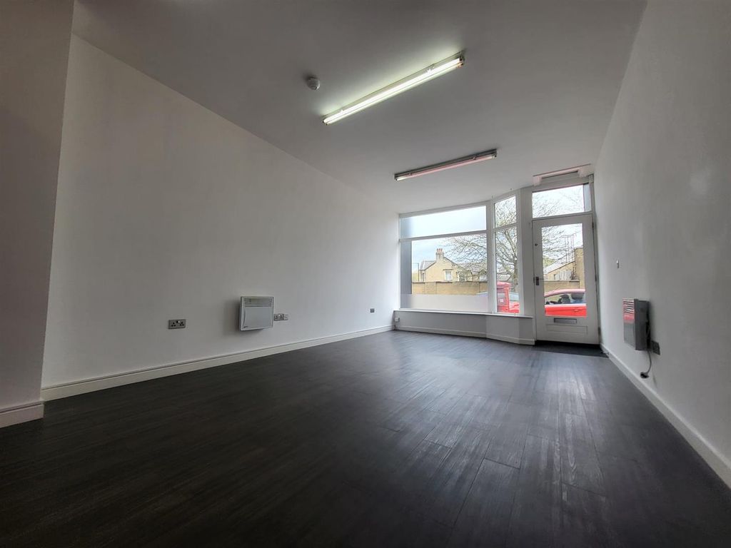 Property photo 3 of 12 Whatsapp Image 2026-04-21 At 2.42.51 Pm.Jpeg