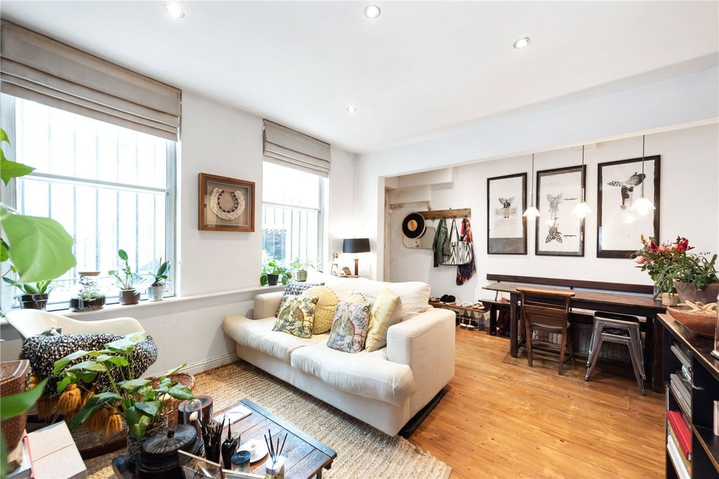 Property photo 3 of 11 Picture No. 13