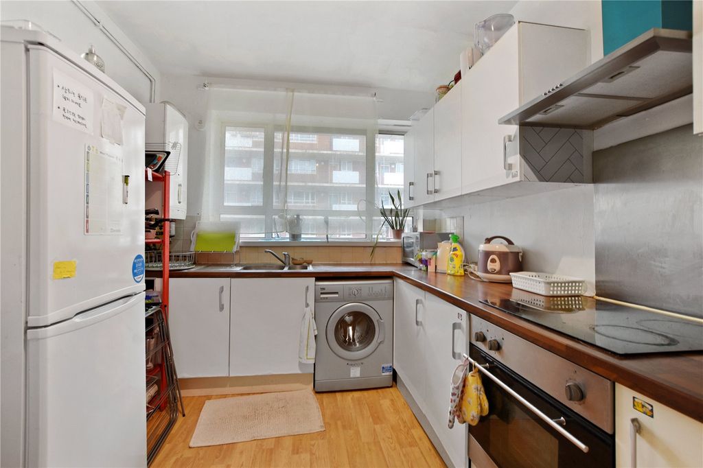 Property photo 2 of 8