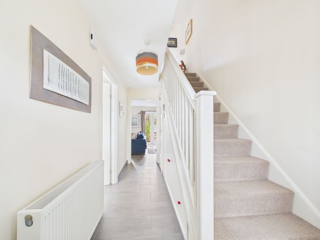 Property photo 2 of 22 Entrance Hall