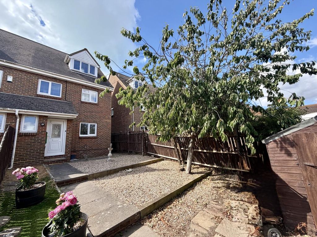 Property photo 1 of 18 Rear Garden
