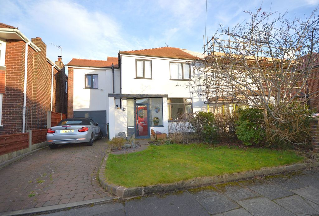 Property photo 1 of 39