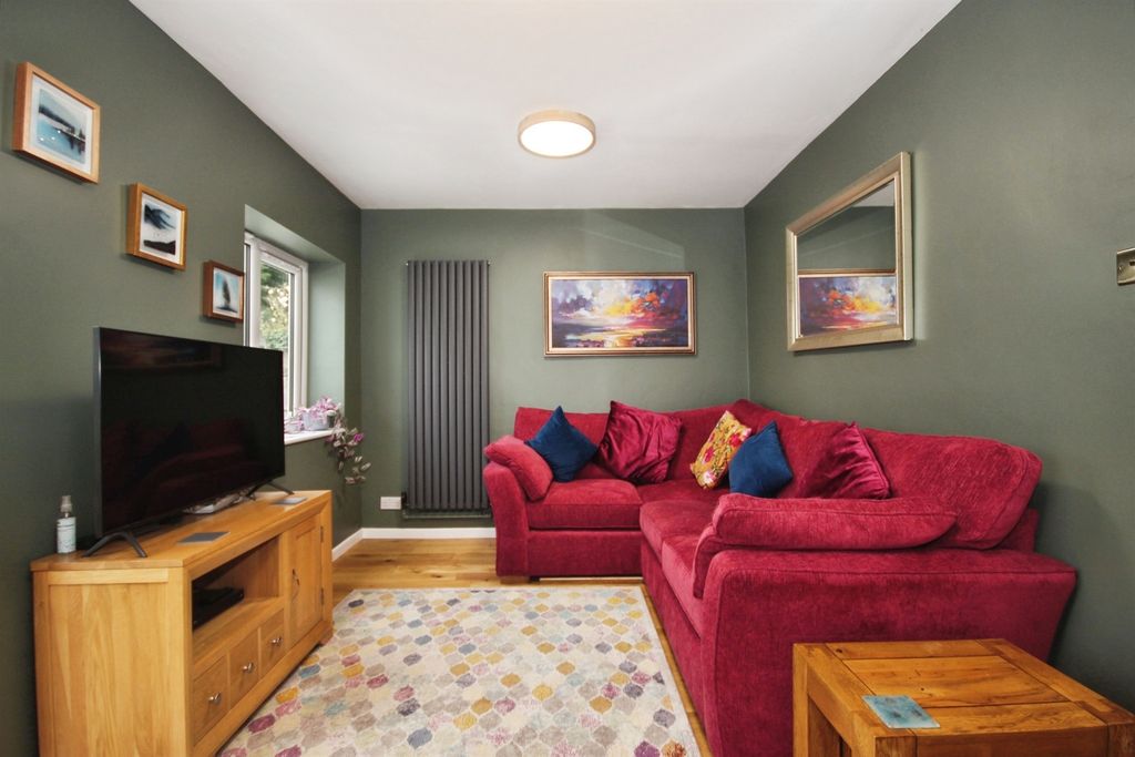 Property photo 3 of 20