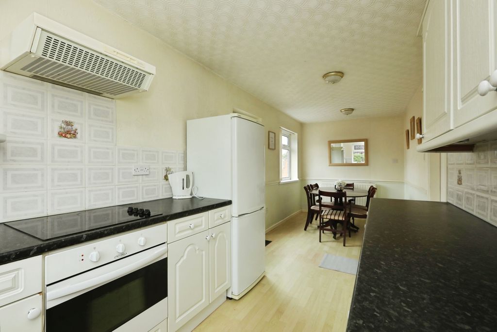 Property photo 3 of 19 Pbox-Img.Jpg