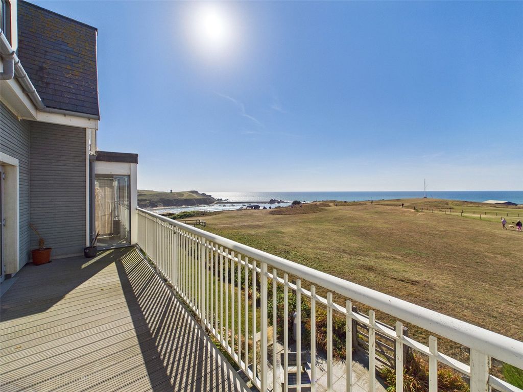 Property photo 2 of 26 Picture No. 16