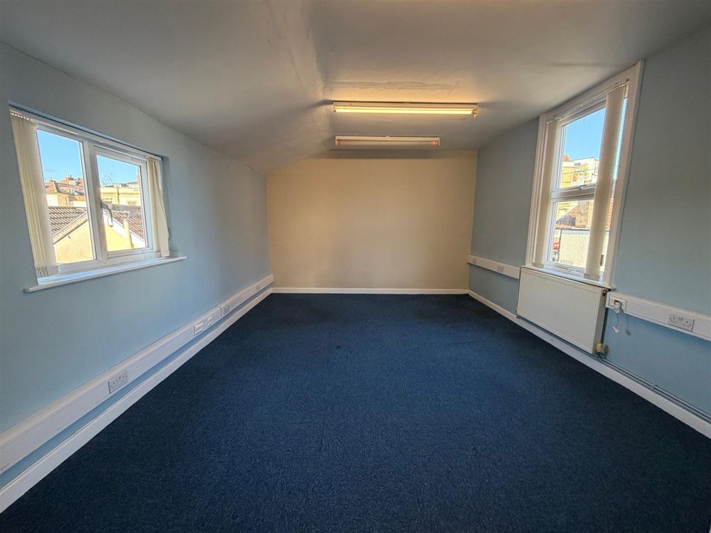 Property photo 3 of 10 5.Jpg