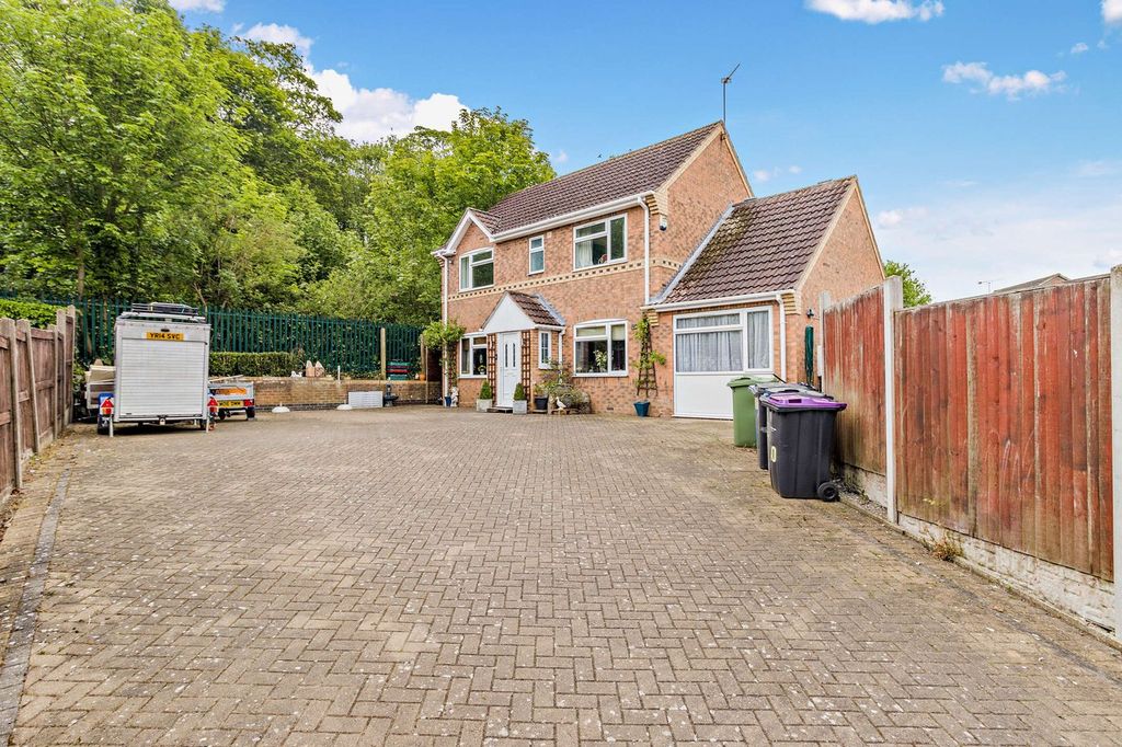 Property photo 1 of 26