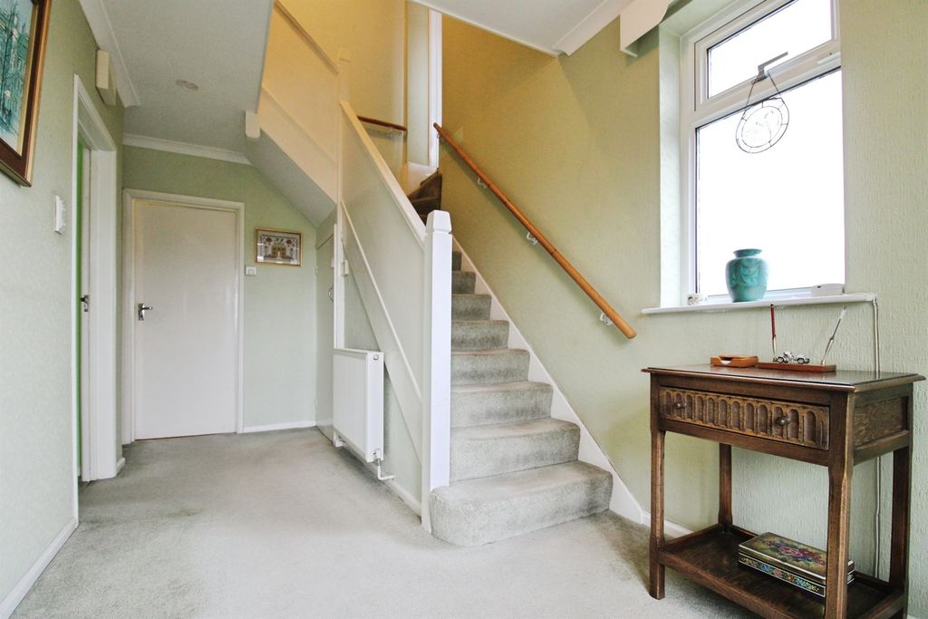 Property photo 2 of 22