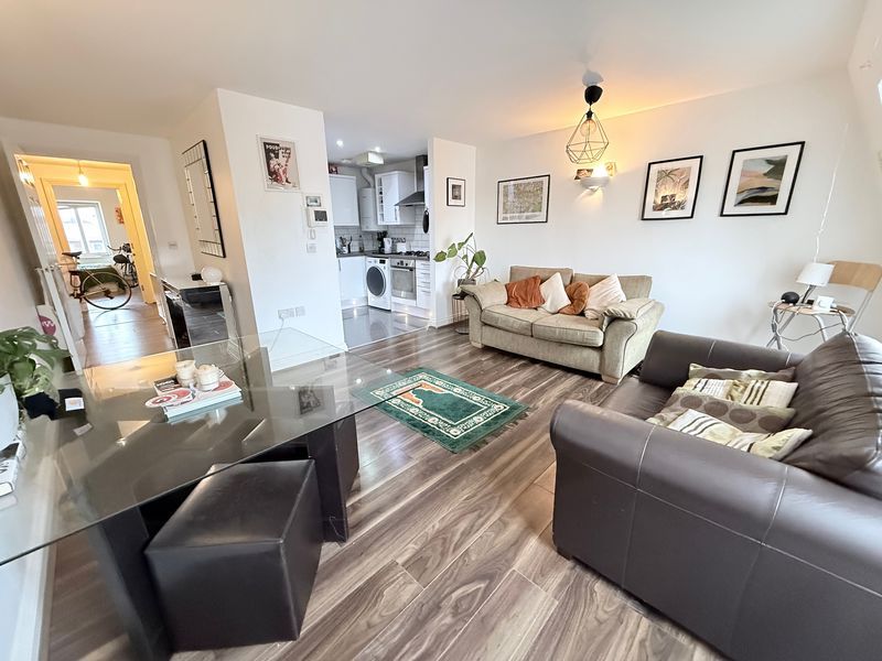 Property photo 3 of 17 Photo 9