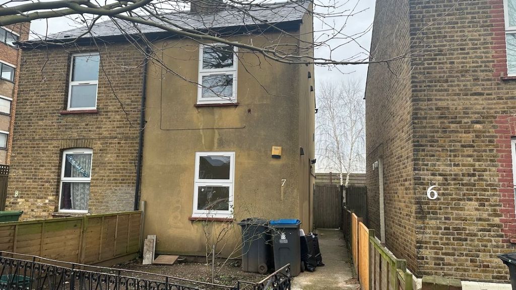Property photo 1 of 6