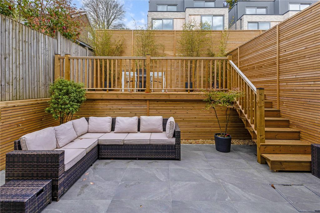 Property photo 3 of 13 Show Home