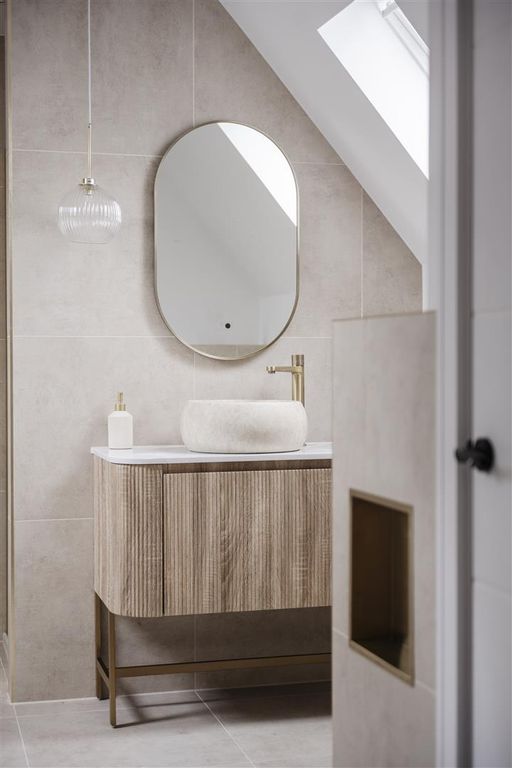 Property photo 2 of 40 12_Melinda_Lane_240326_033.Jpg