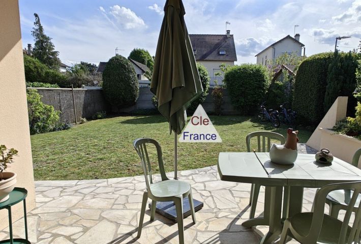 Property photo 2 of 24