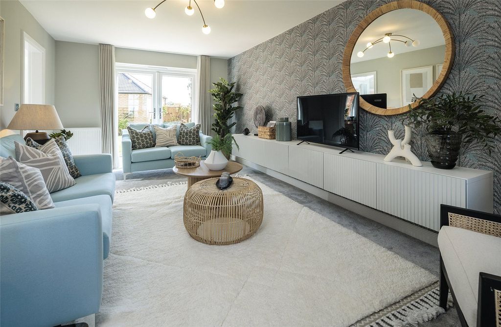Property photo 3 of 7 Show Home