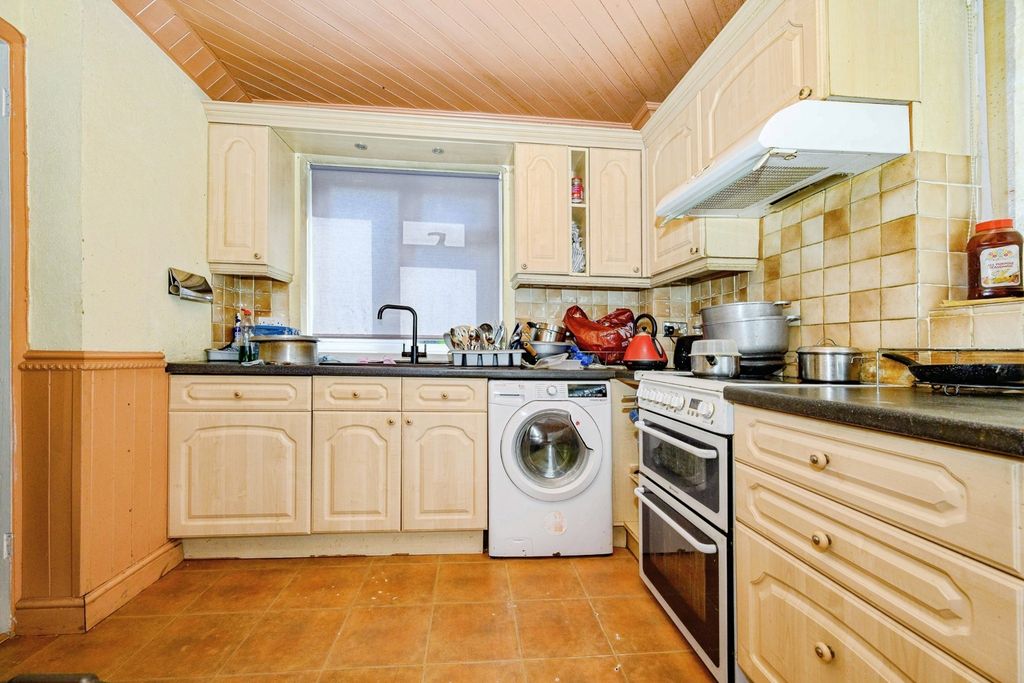 Property photo 3 of 11 Pbox-Img.Jpg