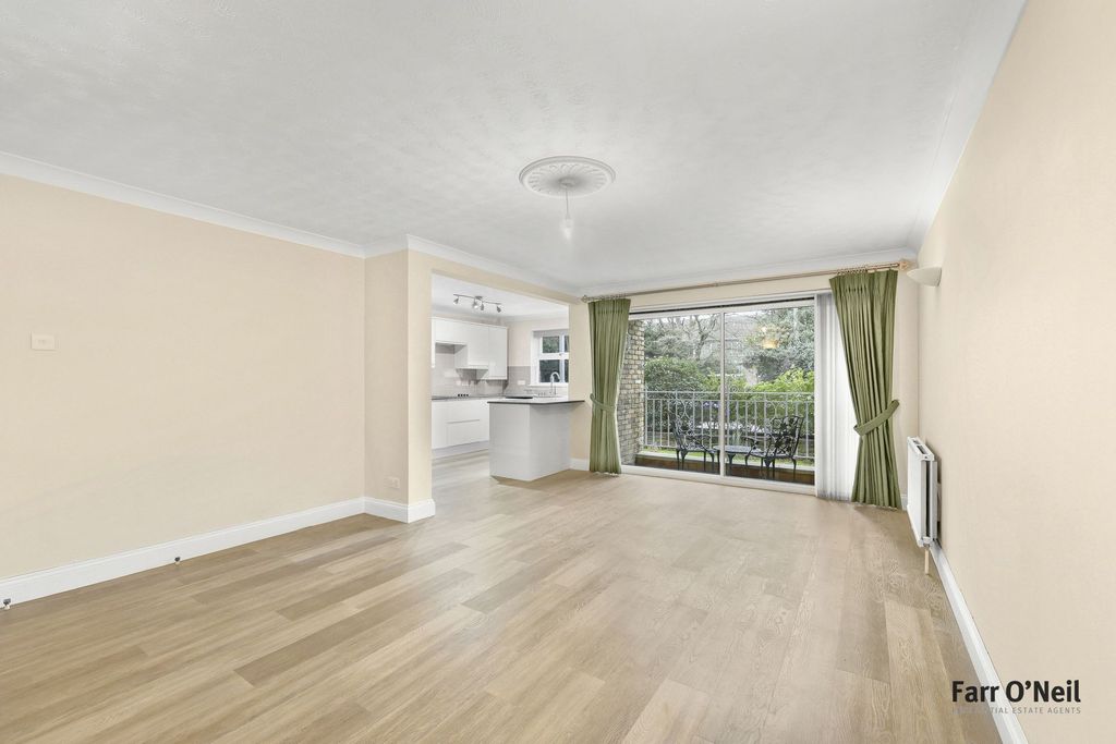 Property photo 3 of 20 Photo 7