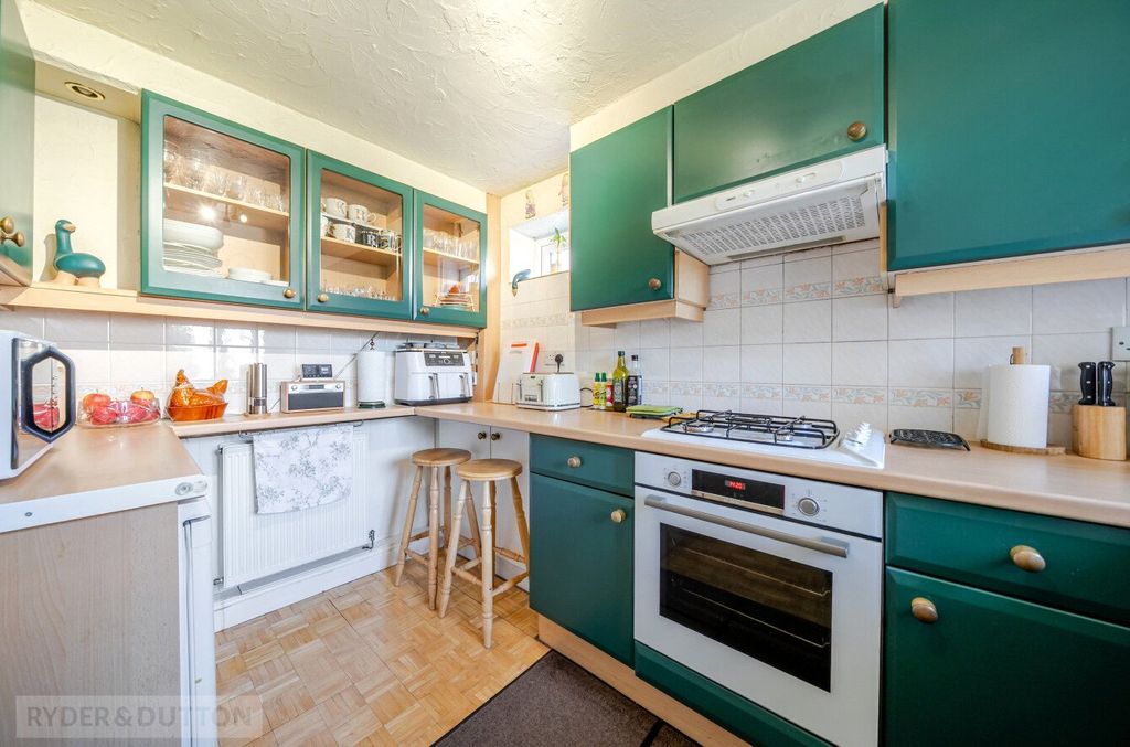 Property photo 3 of 22 Kitchen