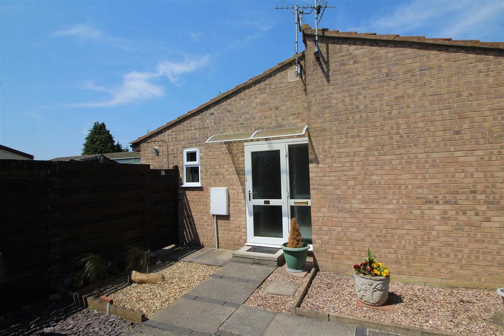 Property photo 2 of 12 Front.Jpg