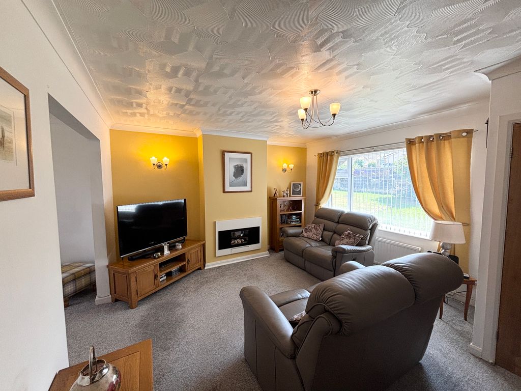 Property photo 3 of 31