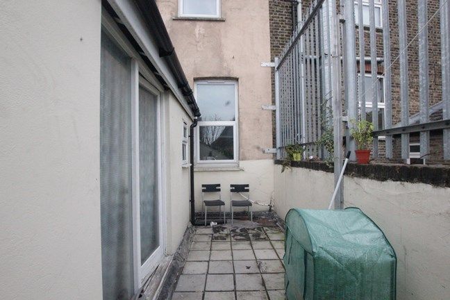 Property photo 2 of 6 23A Crouch Hill Balc