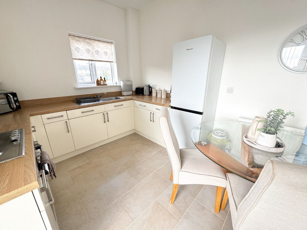 Property photo 2 of 11 Gallery