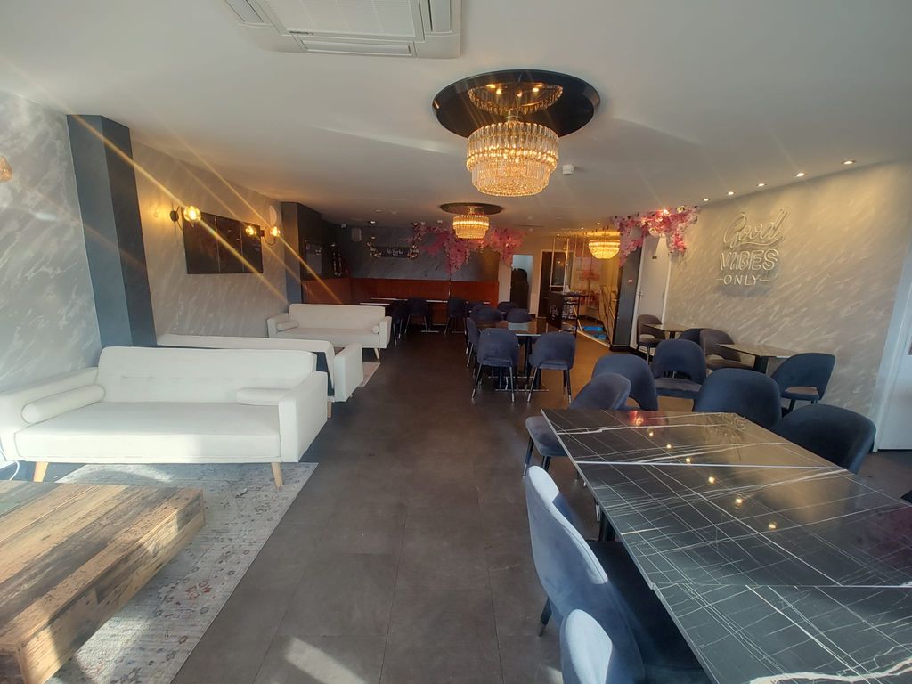 Property photo 2 of 28 Gallery