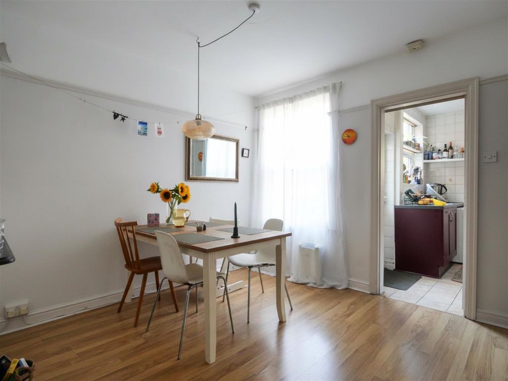 Property photo 3 of 10 Dr (2).Png