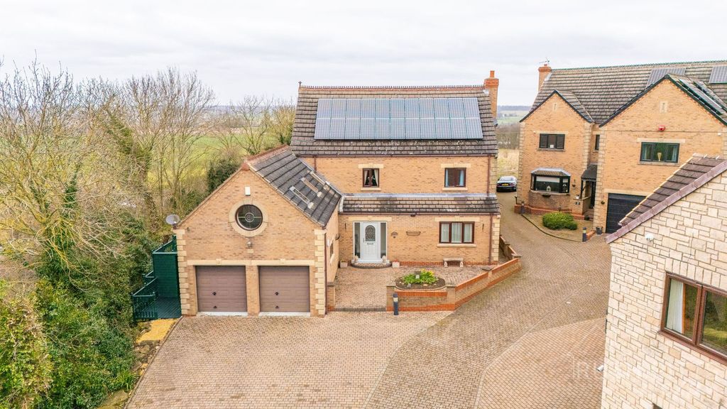 Property photo 2 of 54