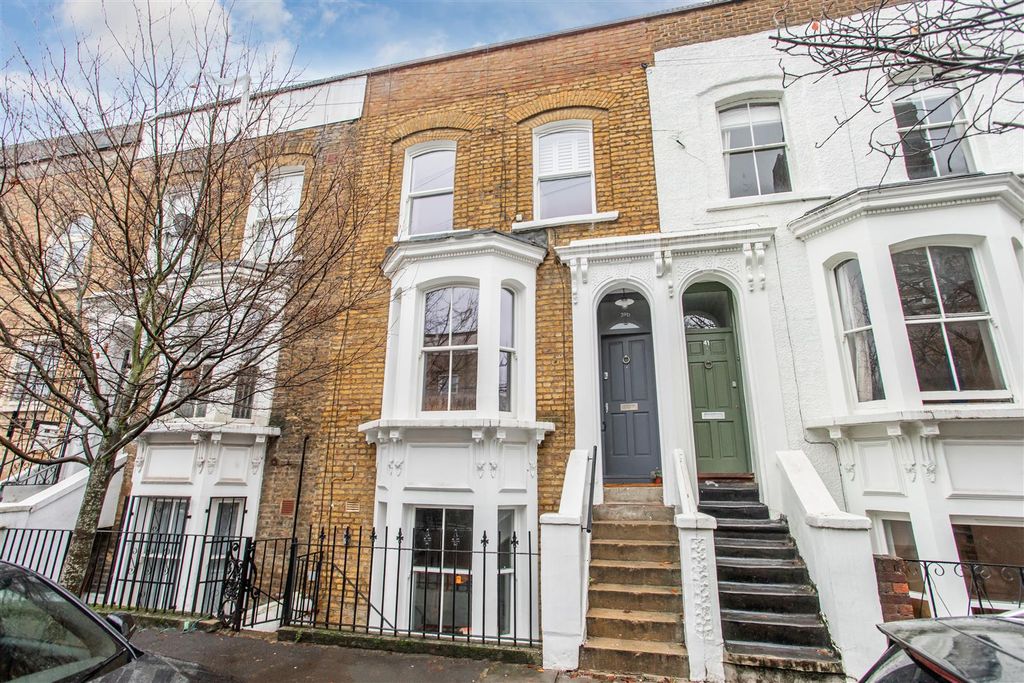 Property photo 1 of 19 External