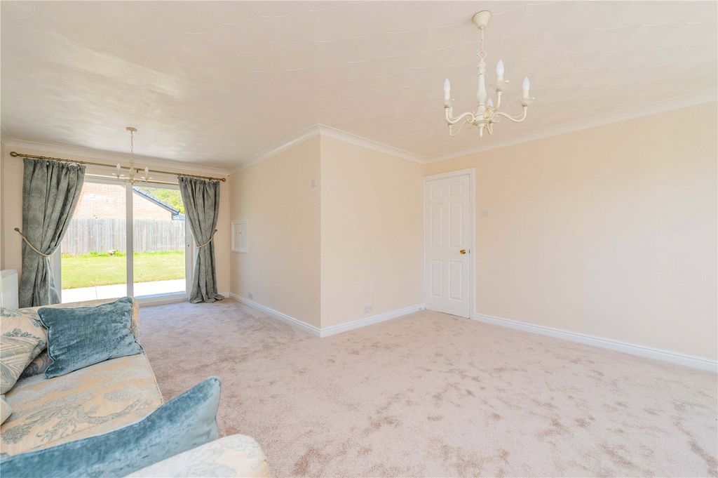 Property photo 3 of 29 Picture No. 06