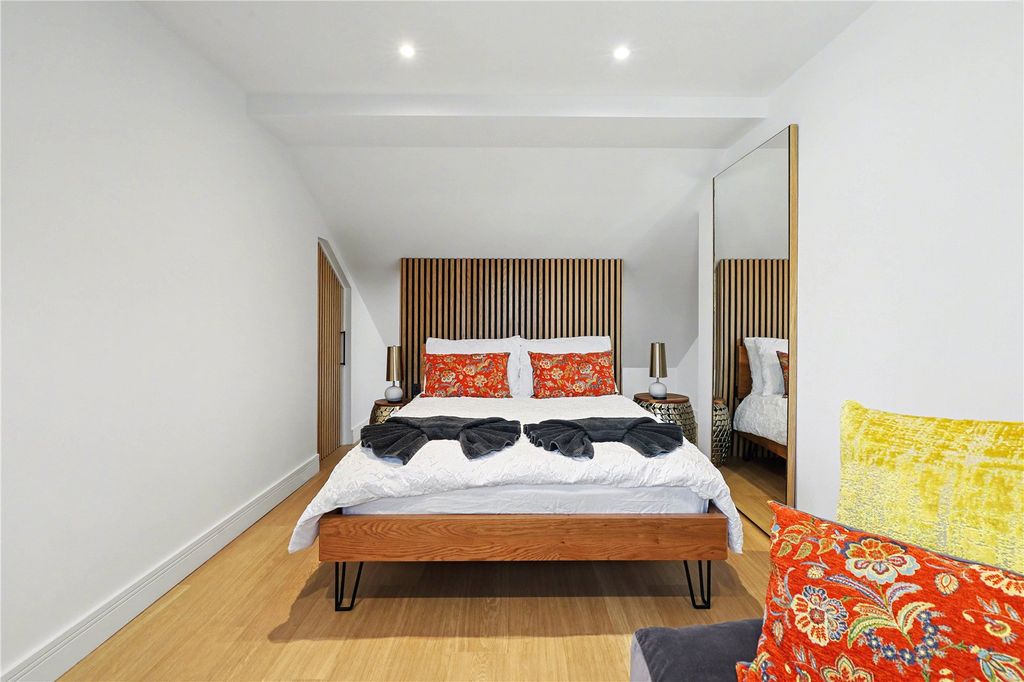 Property photo 3 of 18 Picture No. 28