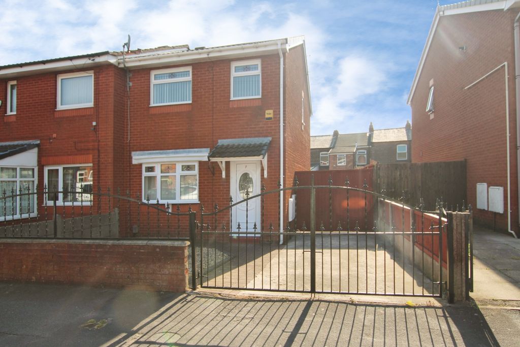 Property photo 1 of 10