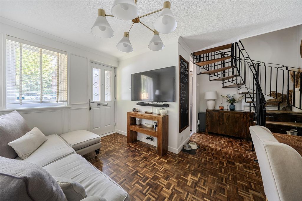 Property photo 3 of 17