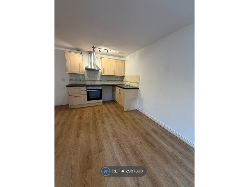 Property photo 1 of 6 Open Plan: Kitchen