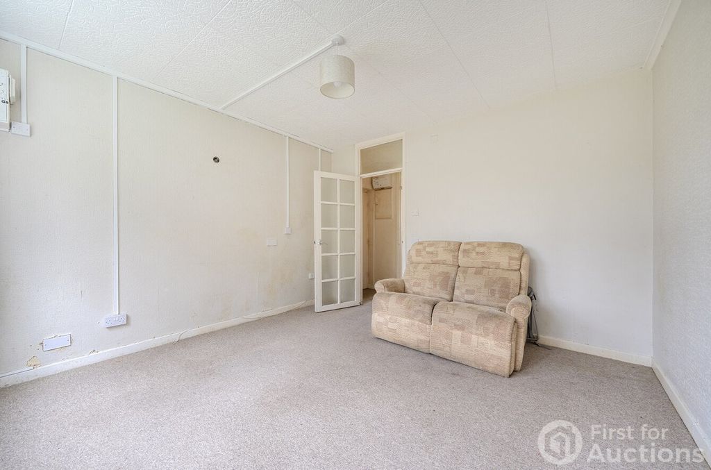 Property photo 2 of 10 Picture No. 20