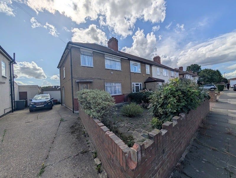 Property photo 1 of 12