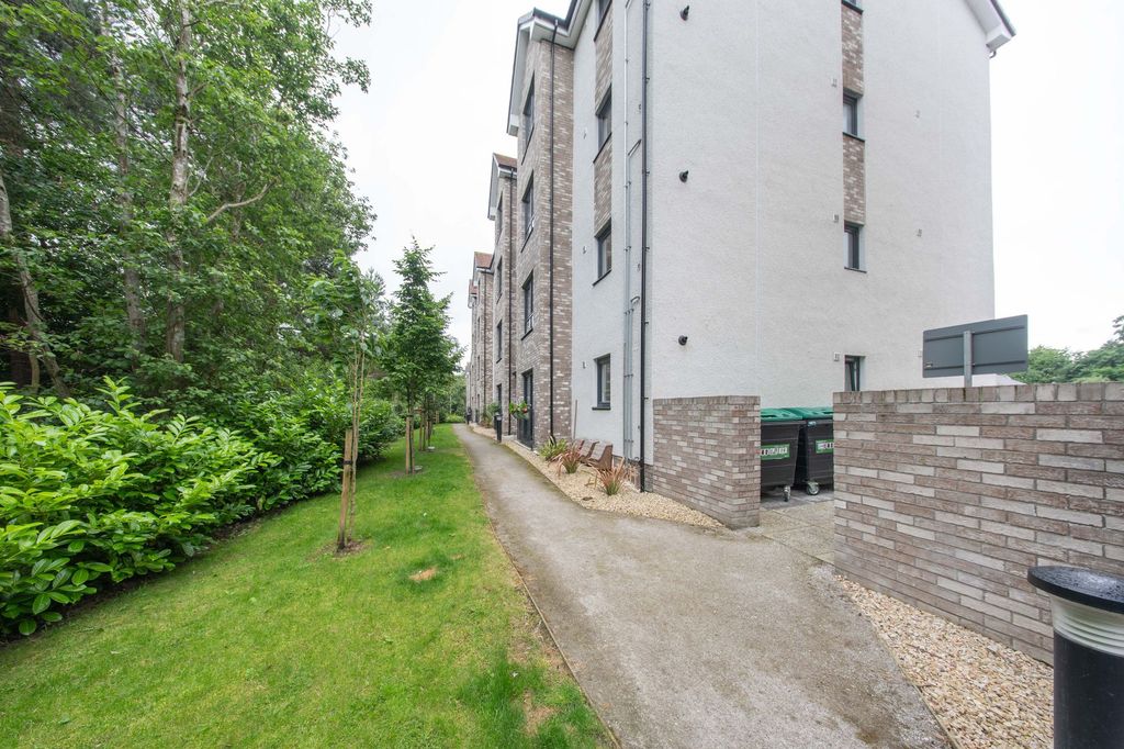 Additional image 17 of 2 bed flat for saleKaims Crescent, Livingston EH54