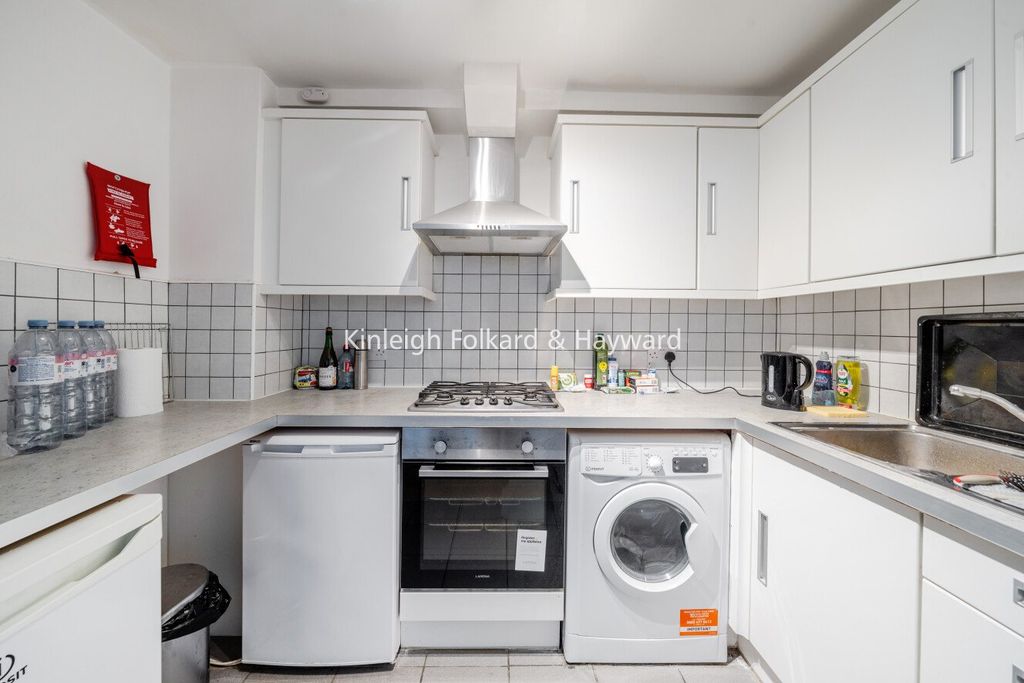 Property photo 2 of 10 Picture No. 06